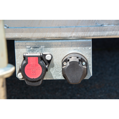 Umschaltung 12 V / 24 V für Anhängerbeleuchtung,